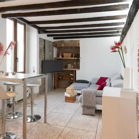 Apartamento Joivy Cosy In Centre Como