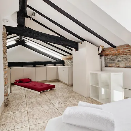 Easylife - - Diaz 11 - Di * Como